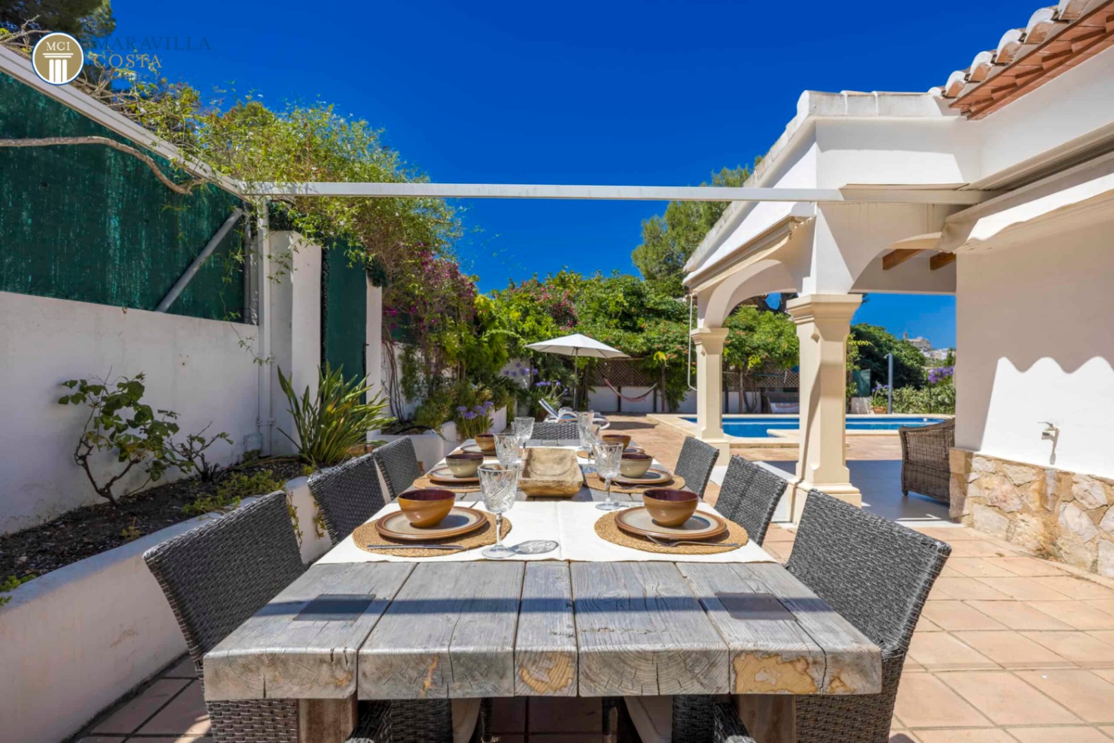Charming Mediterranean-style villa with panoramic views