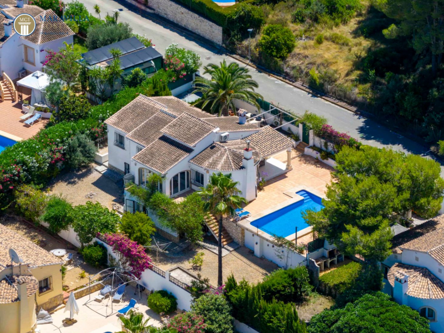 Charming Mediterranean-style villa with panoramic views