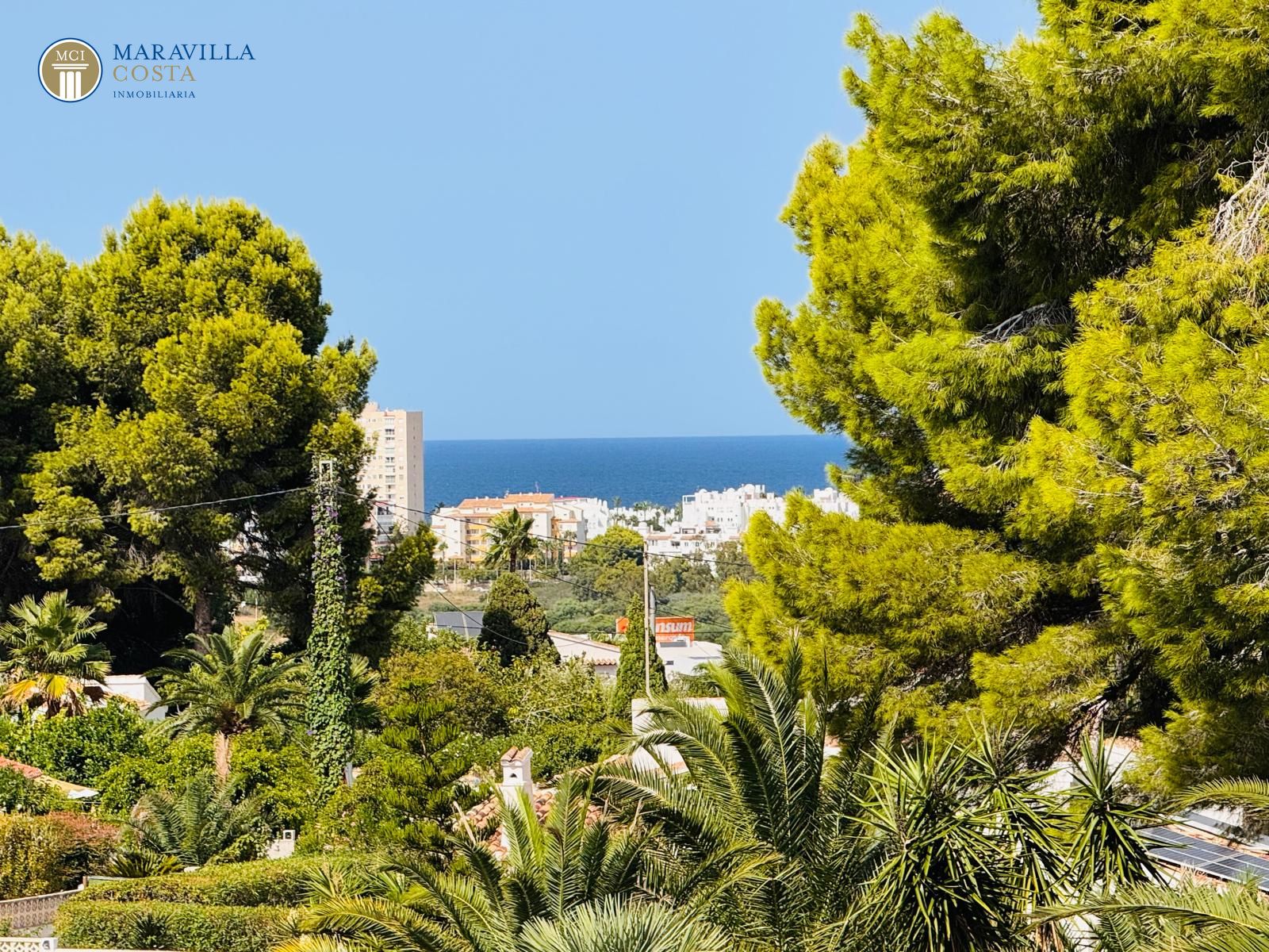 Stylish villa with sea views, guest house, and private pool area in Jávea.