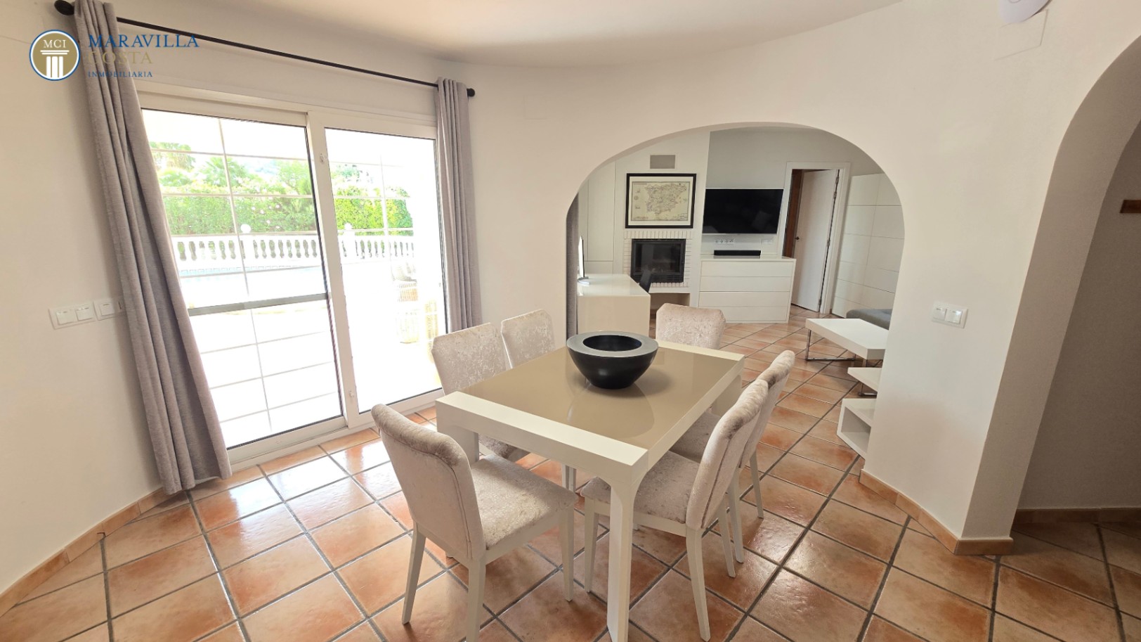 Stylish villa with sea views, guest house, and private pool area in Jávea.