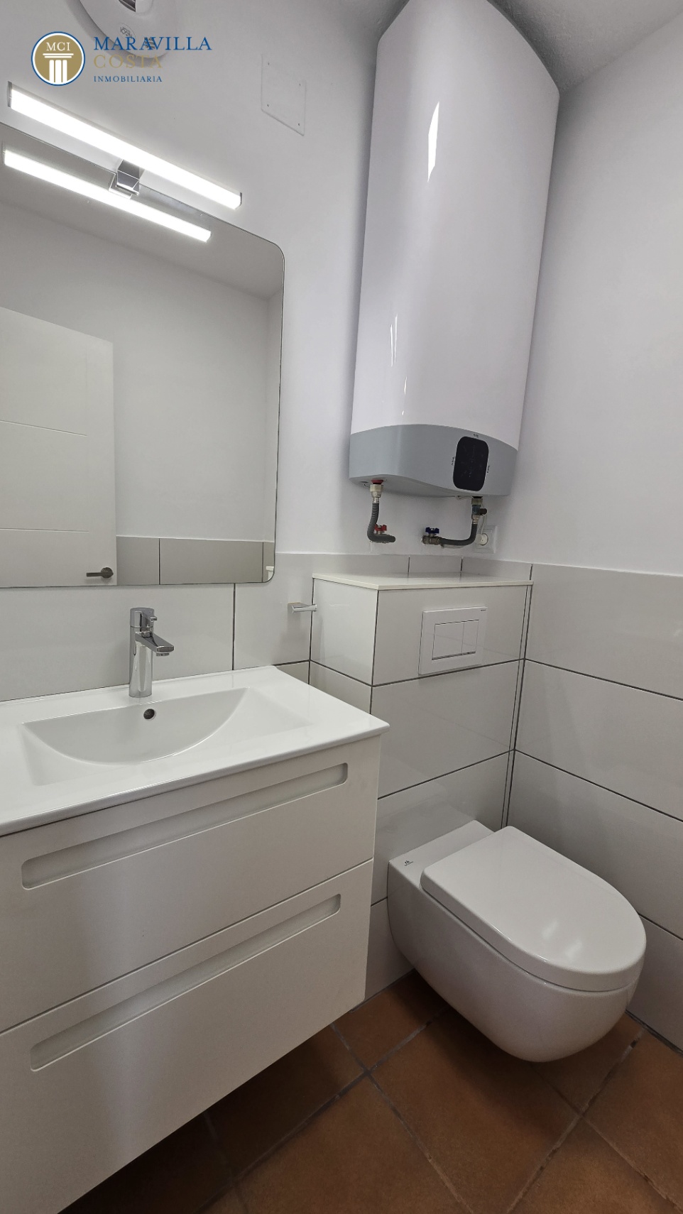 Stylish villa with sea views, guest house, and private pool area in Jávea.