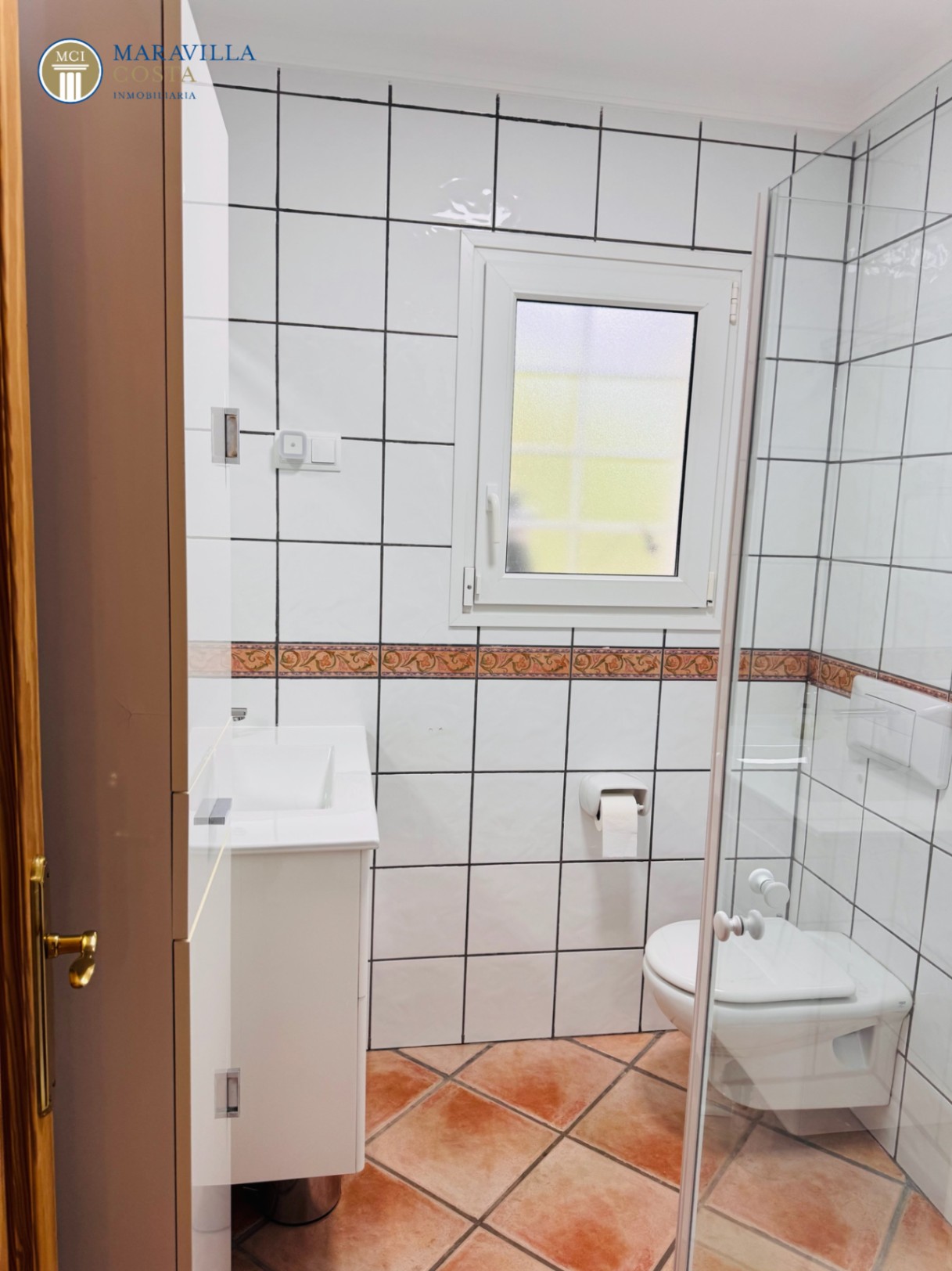 Stylish villa with sea views, guest house, and private pool area in Jávea.