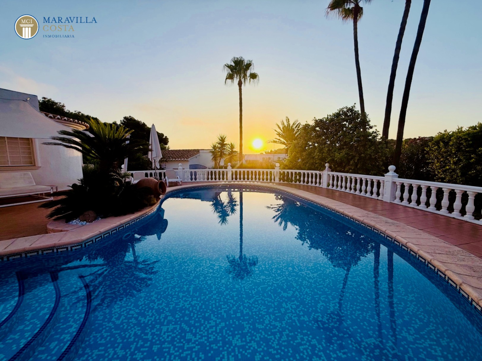 Stylish villa with sea views, guest house, and private pool area in Jávea.