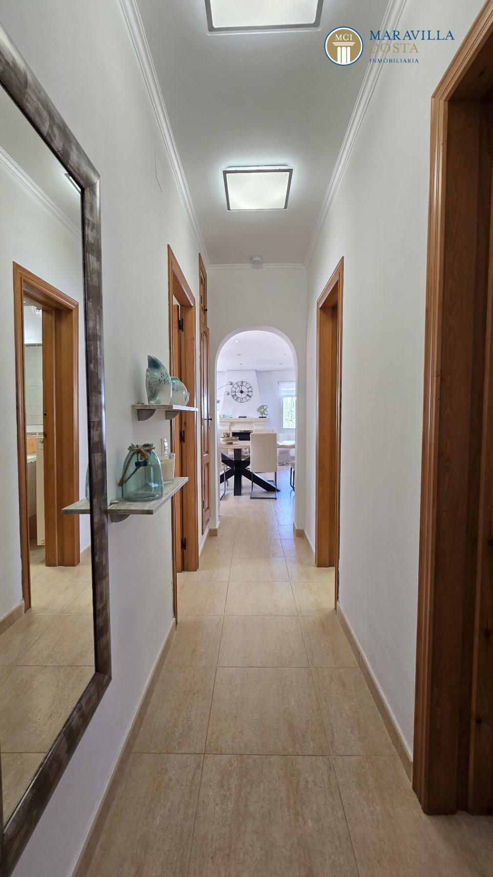 Very well-maintained, Mediterranean-style single-story house for sale in Jávea.