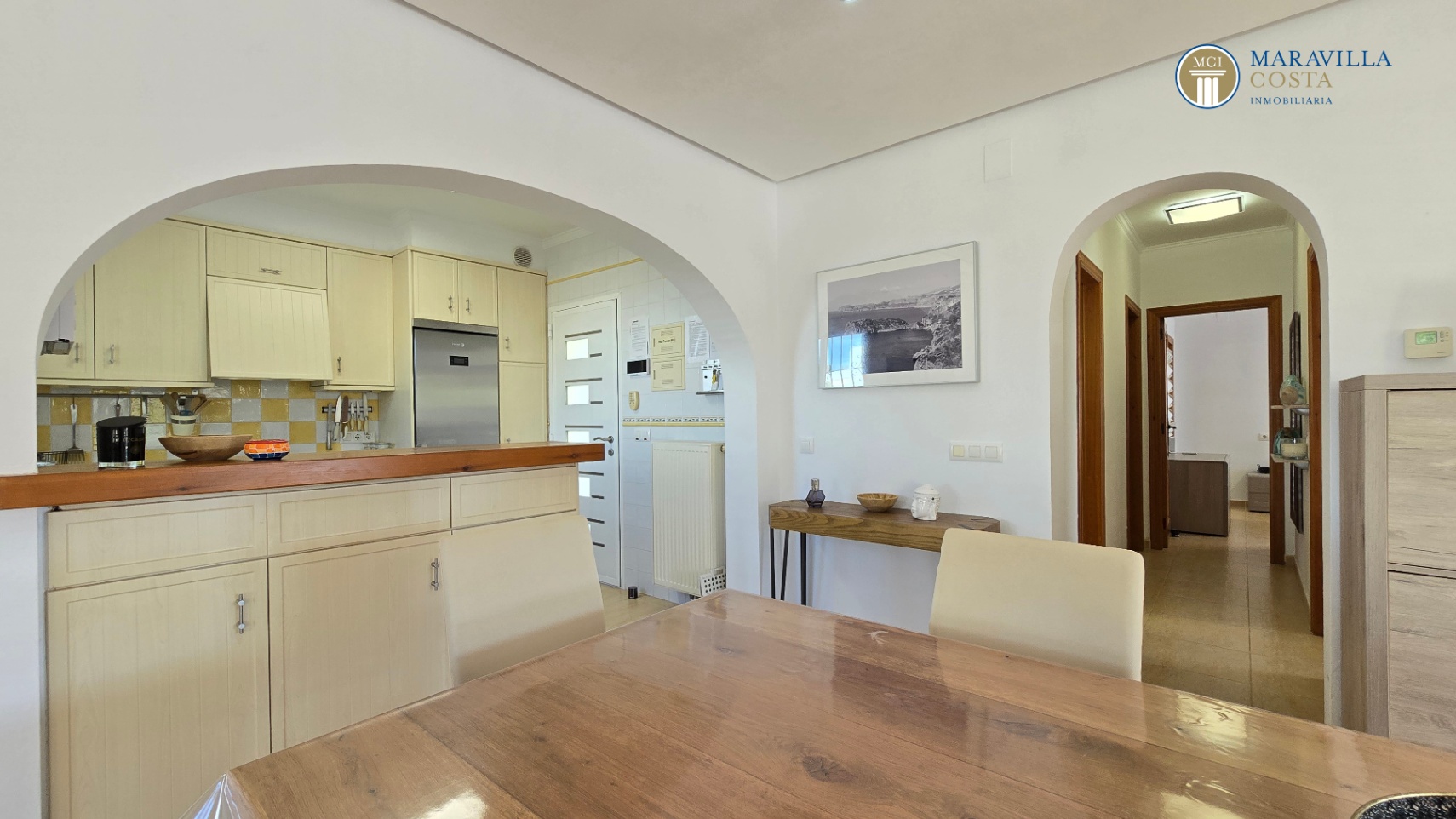 Very well-maintained, Mediterranean-style single-story house for sale in Jávea.