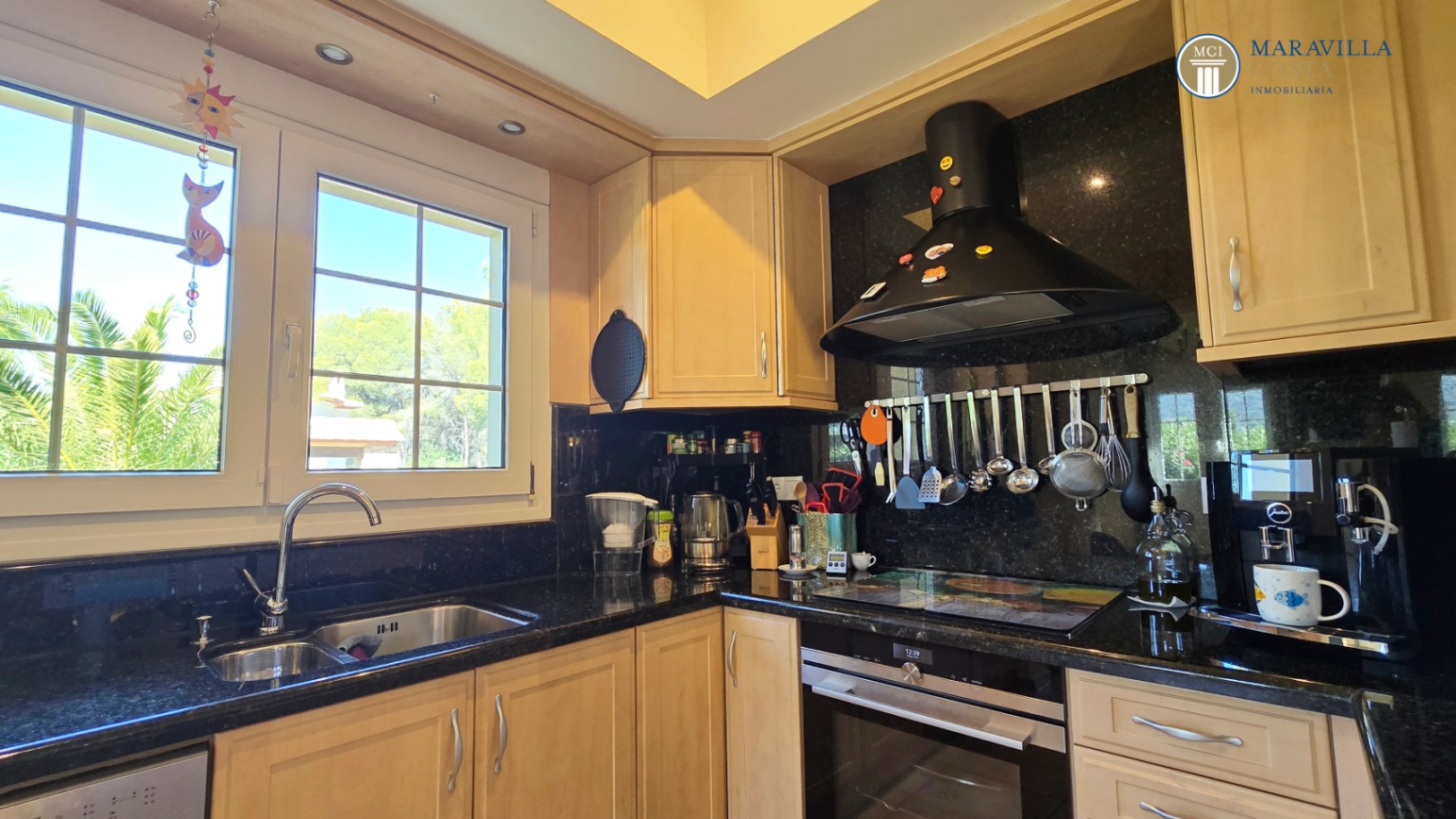 Well-maintained, well-equipped villa for sale in Jáve.