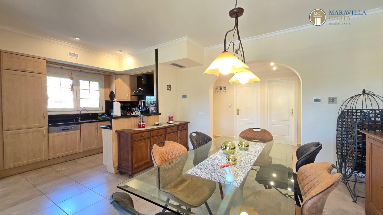 Well-maintained, well-equipped villa for sale in Jáve.
