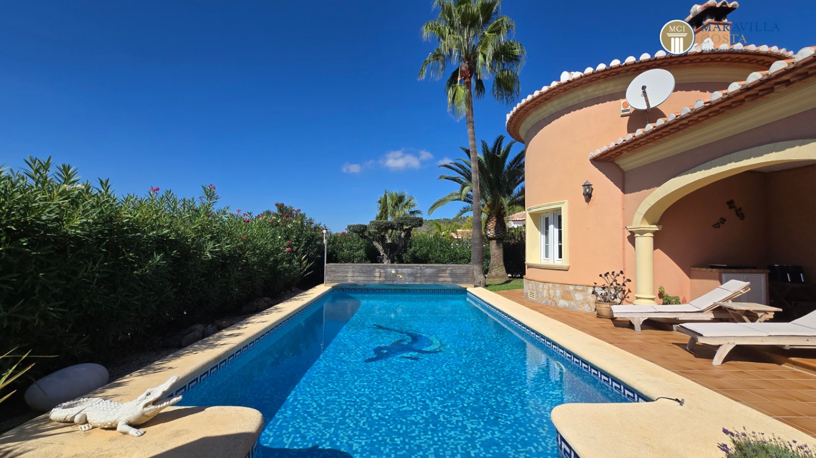 Well-maintained, well-equipped villa for sale in Jáve.