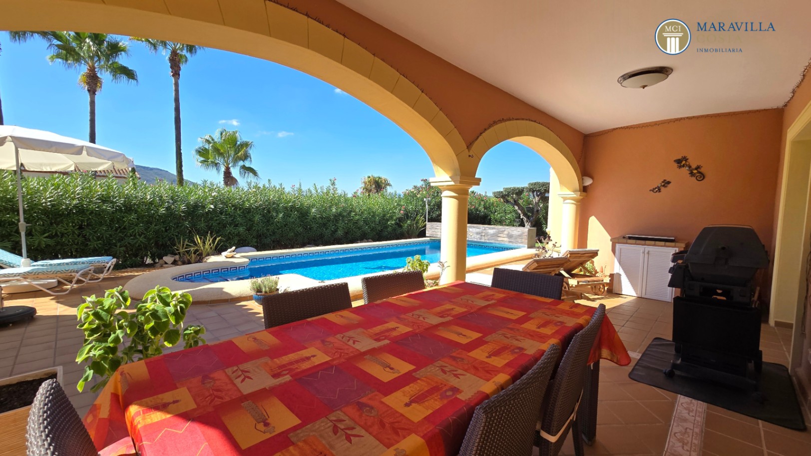 Well-maintained, well-equipped villa for sale in Jáve.