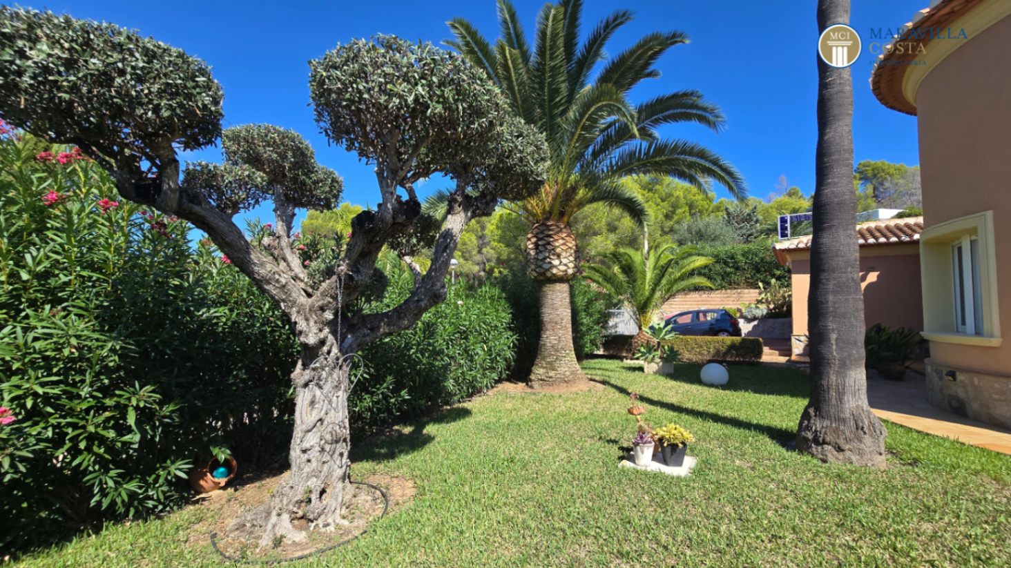 Well-maintained, well-equipped villa for sale in Jáve.