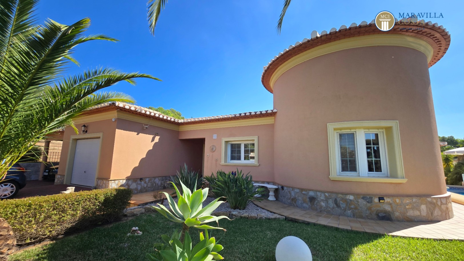 Well-maintained, well-equipped villa for sale in Jáve.