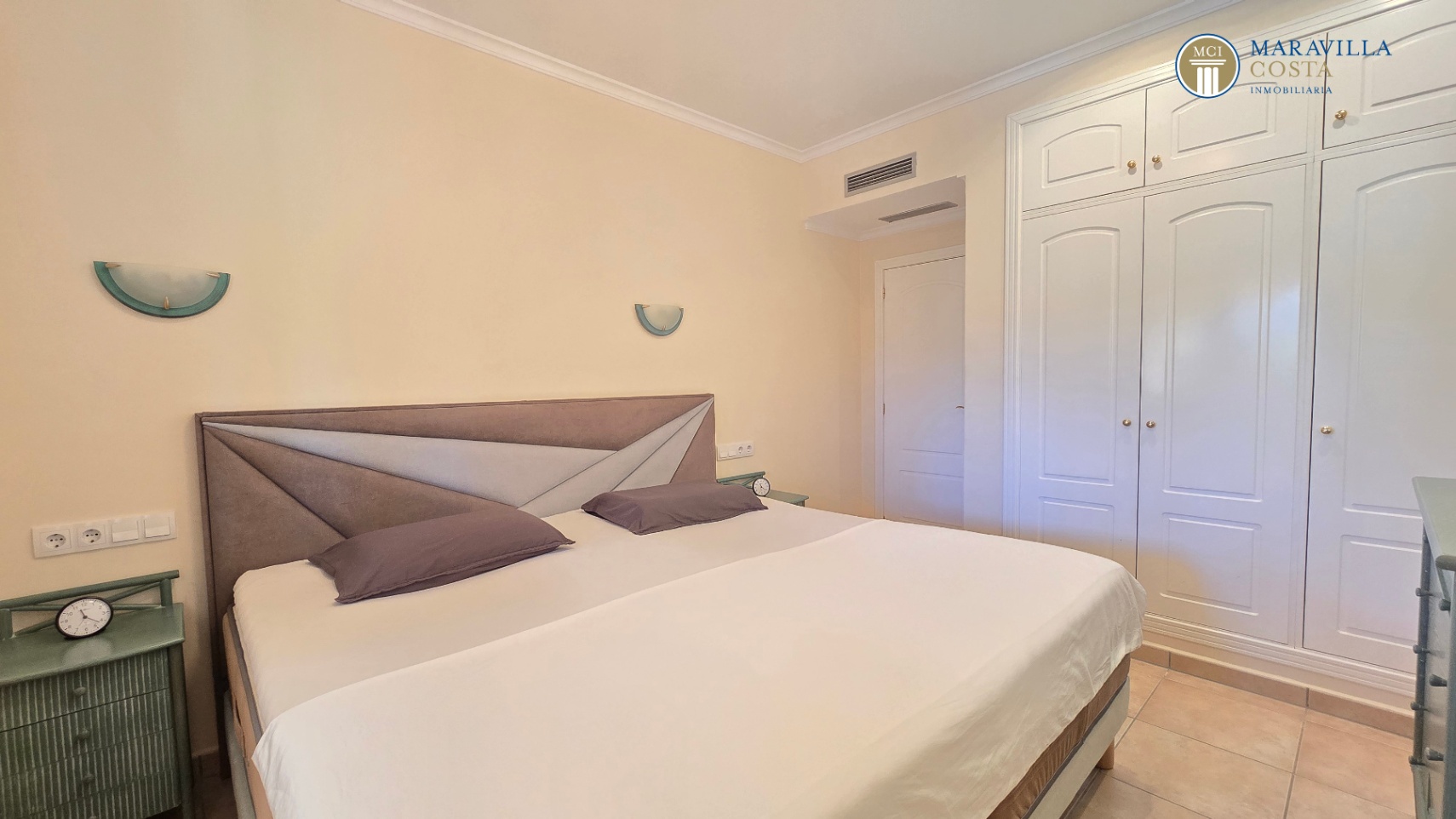 Well-maintained, well-equipped villa for sale in Jáve.