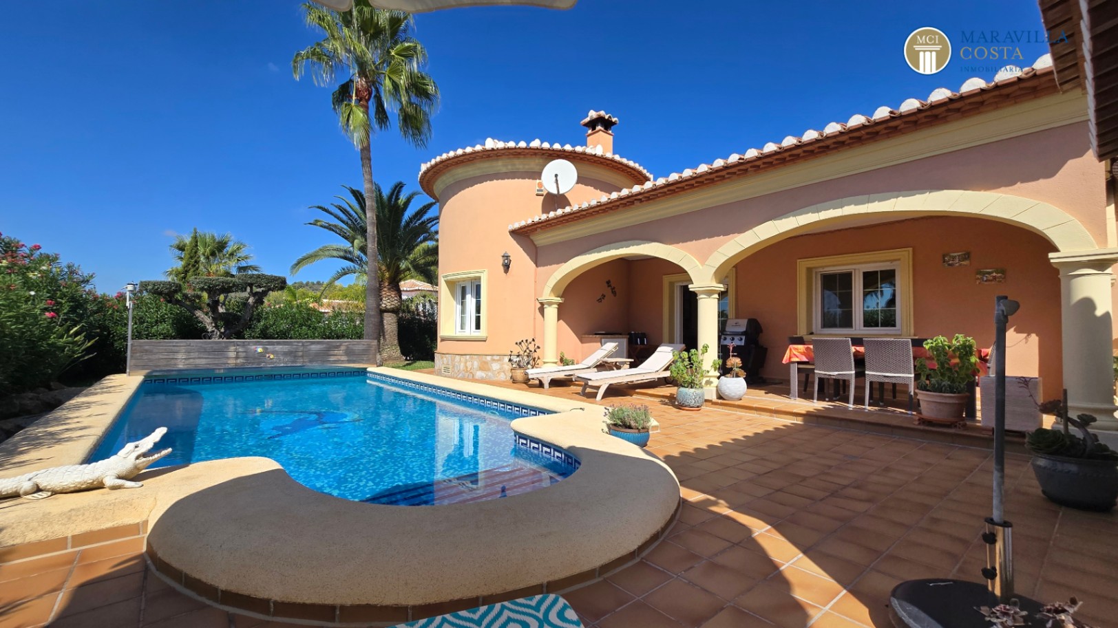 Well-maintained, well-equipped villa for sale in Jáve.