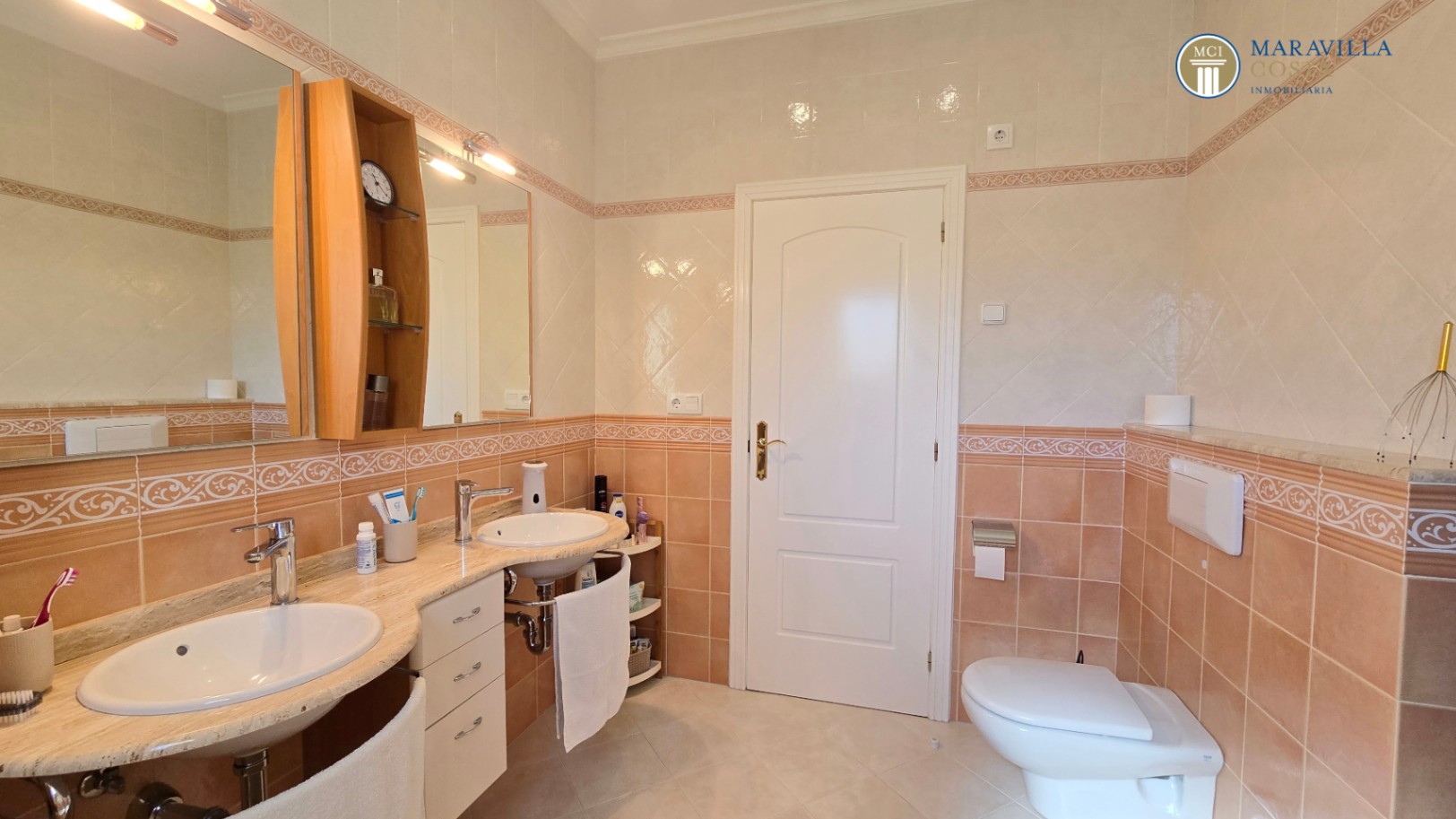 Well-maintained, well-equipped villa for sale in Jáve.