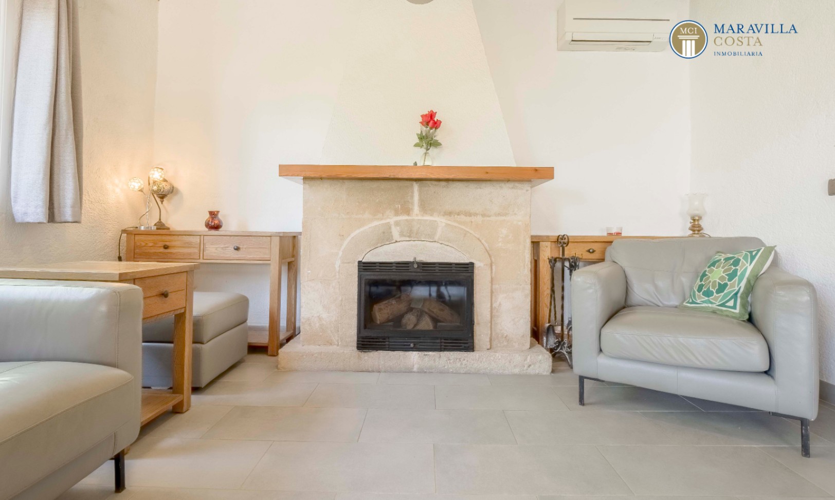 Sunny villa with pleasant living comfort